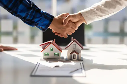 istockphoto-1409298953-170667a Handshake